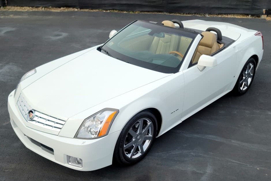 2008 Cadillac XLR sold for $36,250