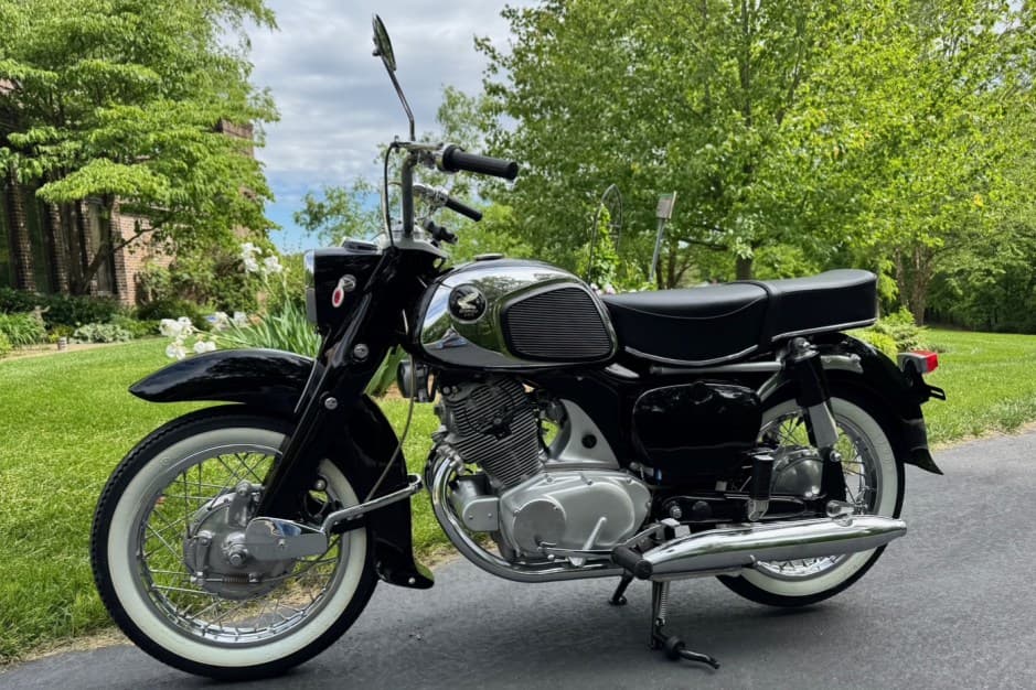 1962 Honda Dream, CB77 Super Hawk, & CL77 Scrambler sold for $6,750