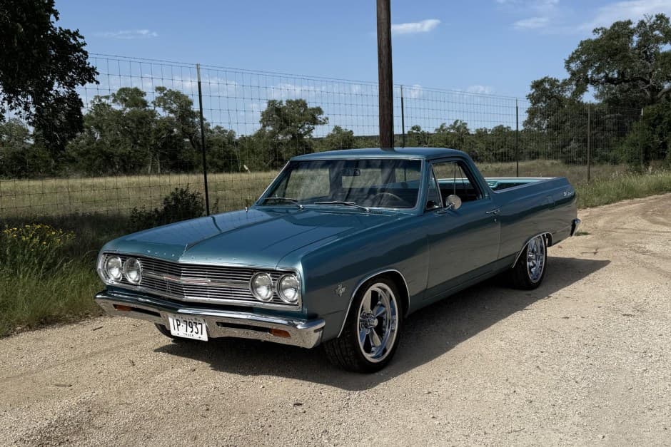 1965 Chevrolet El Camino sold for $25,750