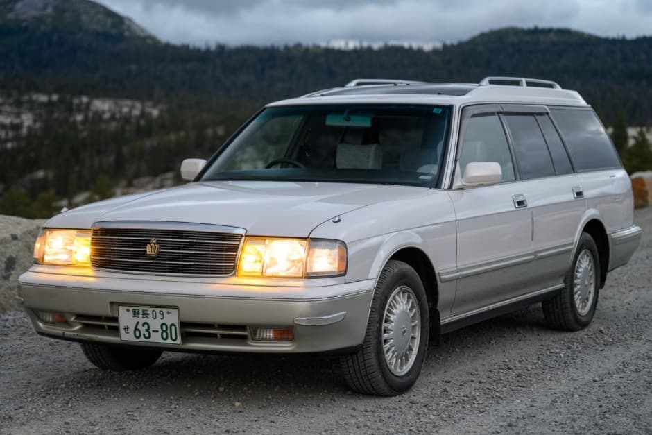 1997 Toyota Crown sold for $10,550