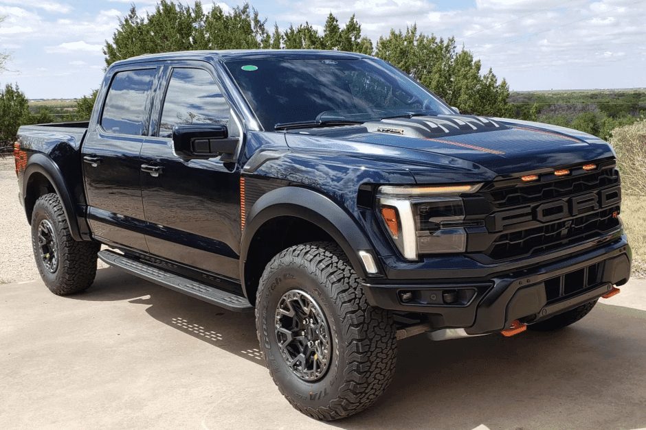 2025 Ford F-150 Raptor sold for $138,000