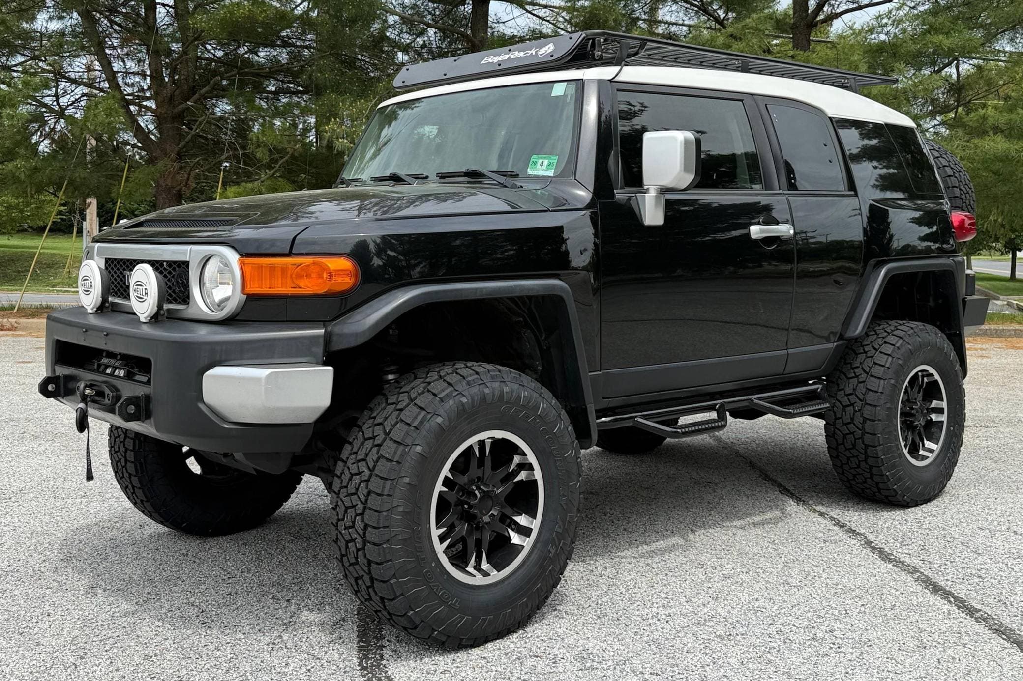 2007 Toyota FJ Cruiser sold for $20,000