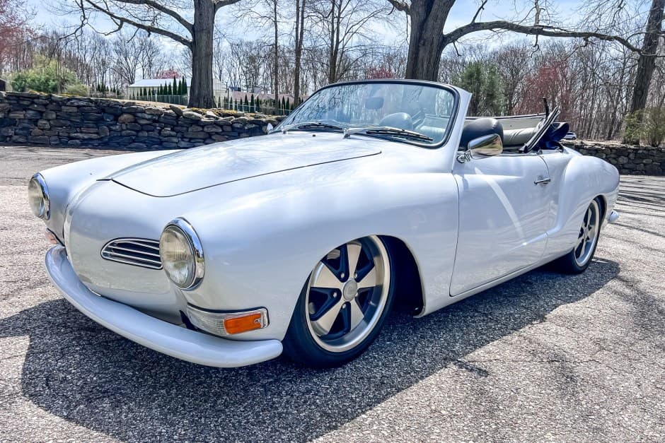 1972 Volkswagen Karmann Ghia sold for $15,500
