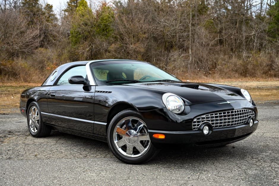 2002 Ford Thunderbird (2002-2005) sold for $16,750