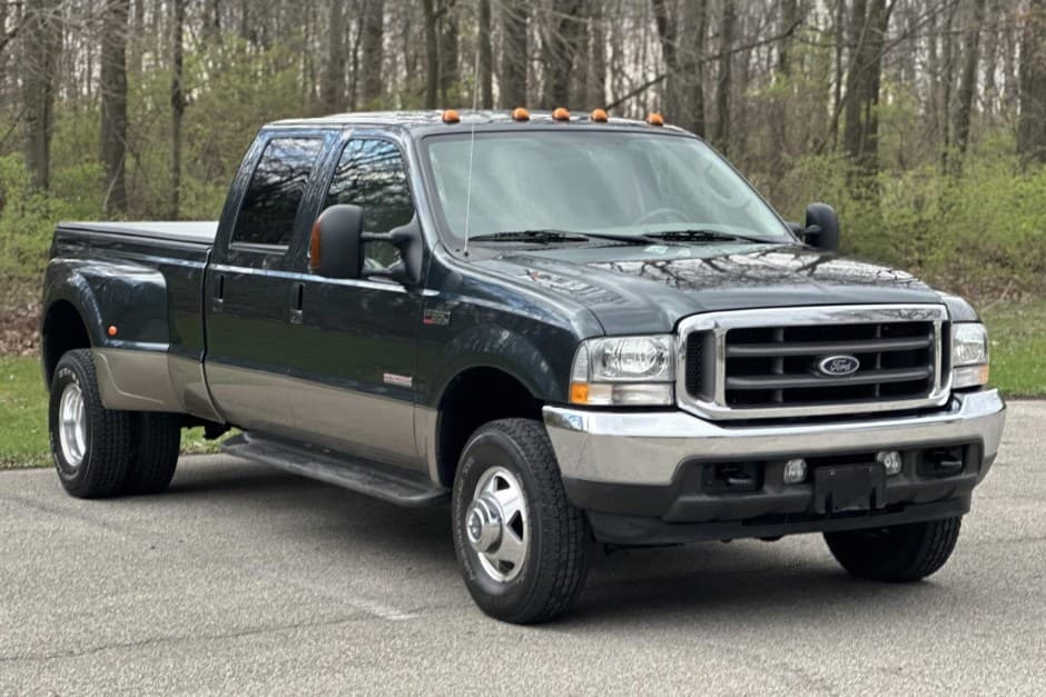 2004 Ford Super Duty 1999-2007 sold for $27,000