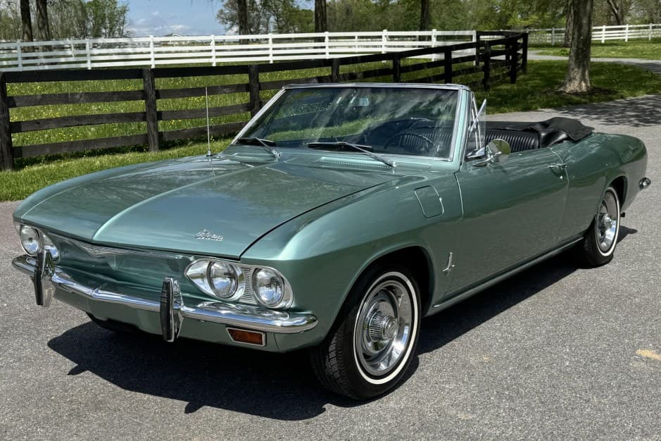 1965 Chevrolet Corvair (1965-1969) sold for $7,700