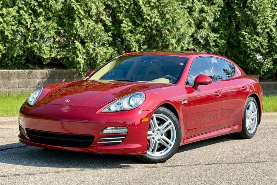 2011 Porsche Panamera sold for $26,750