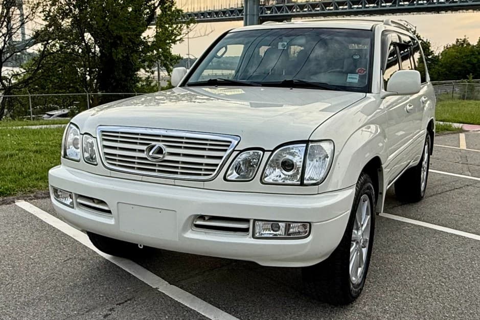 2001 Lexus LX470 sold for $16,850