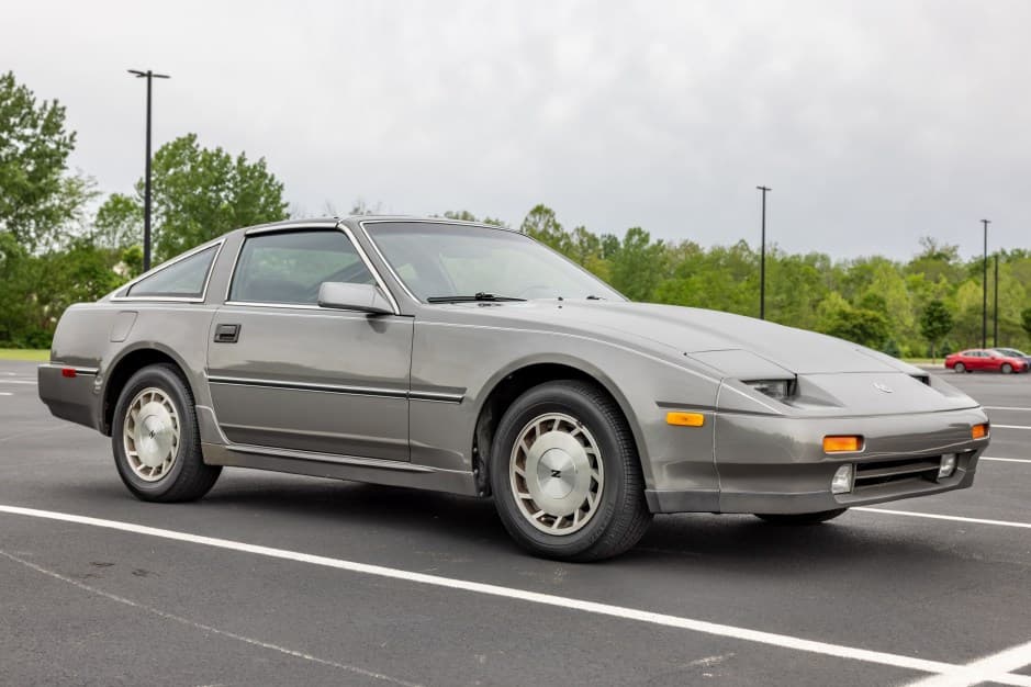1987 Nissan Z31 300ZX sold for $9,750
