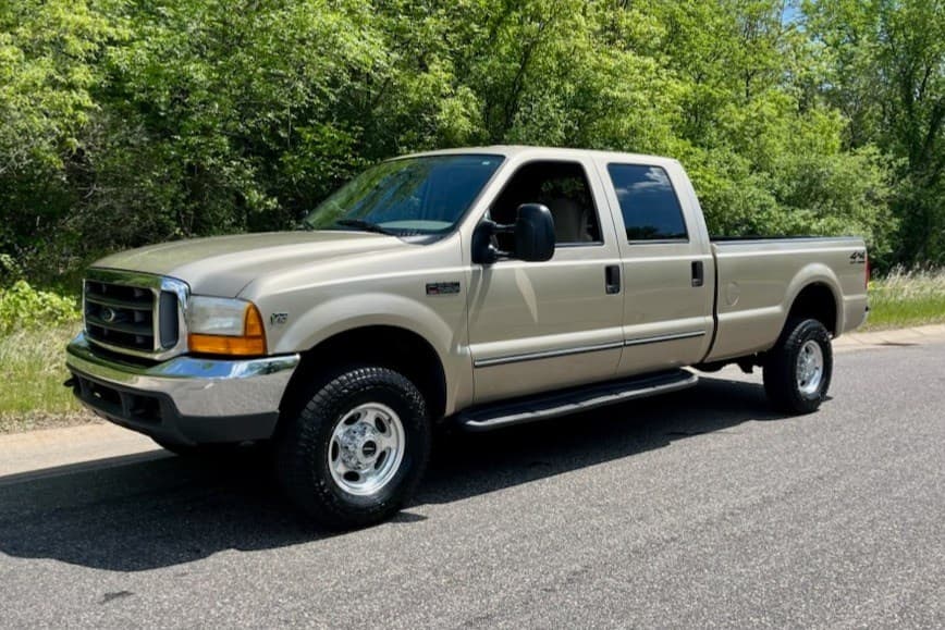 2000 Ford Super Duty 1999-2007 sold for $15,000
