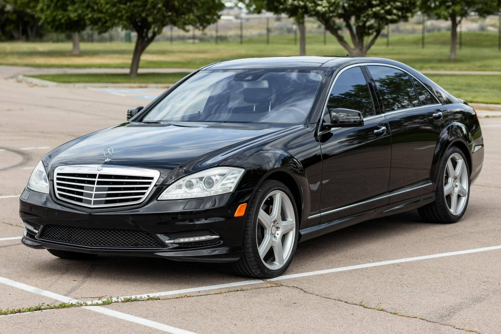 2013 Mercedes-Benz S-Class sold for $15,260