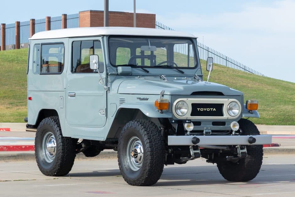 1976 Toyota Land Cruiser FJ40 sold for $72,000