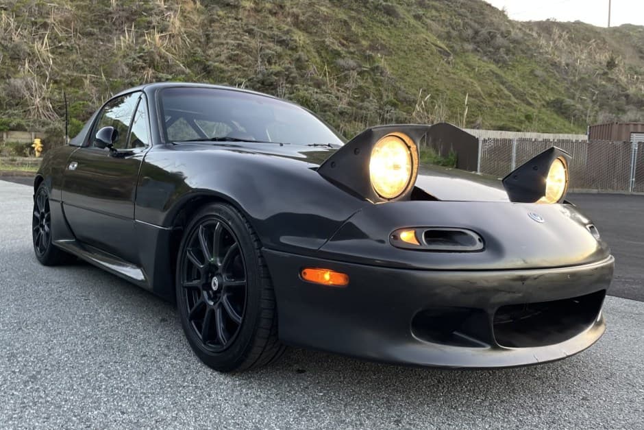 1996 Mazda NA MX-5 Miata sold for $8,469