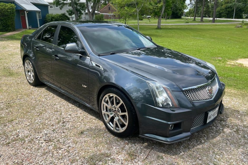 2011 Cadillac CTS & CTS-V sold for $27,500