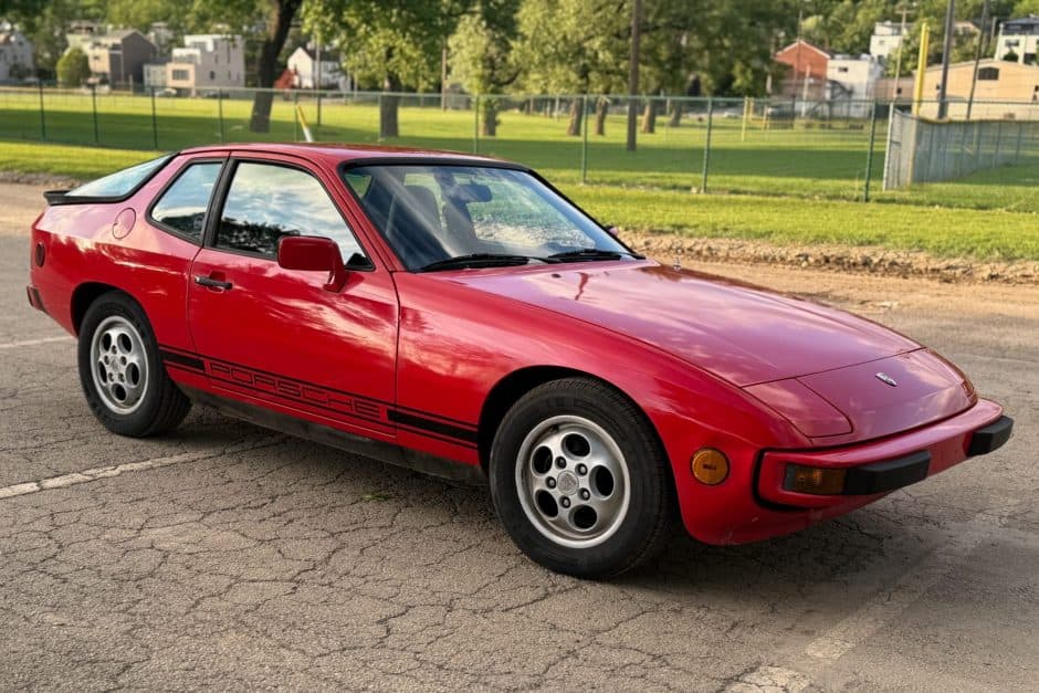 1987 Porsche 924 sold for $7,000