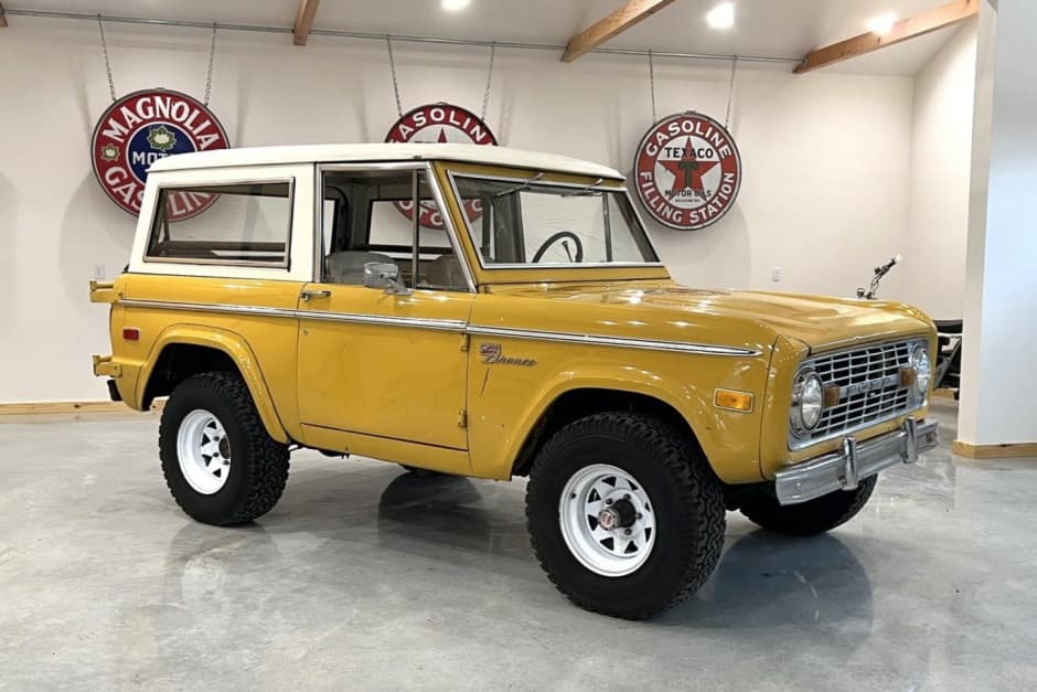 1972 Ford Bronco U13/U14/U15 1966-1977 sold for $60,000