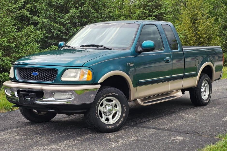 1997 Ford F-150 (1997-2004) sold for $15,250