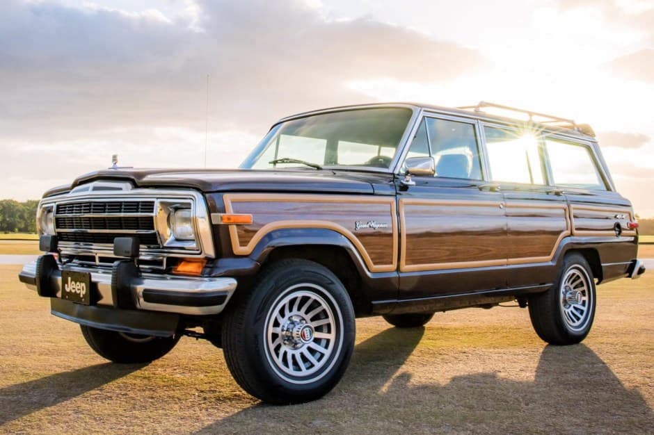 1990 Jeep SJ Grand Wagoneer sold for $46,000