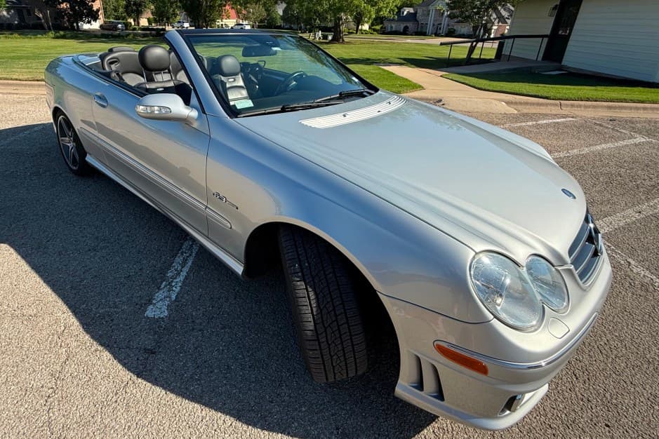 2007 Mercedes-Benz CLK-Class sold for $18,250