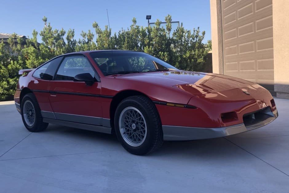 1986 Pontiac Fiero sold for $13,750