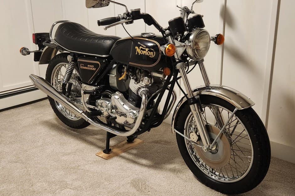 1974 Norton Commando sold for $11,000
