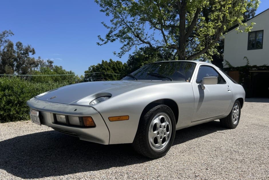 1979 Porsche 928 sold for $24,250