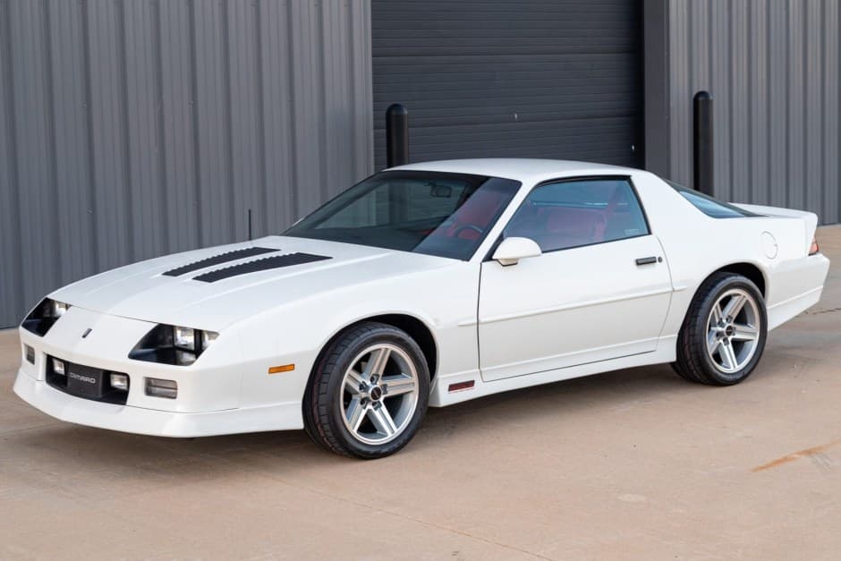 1990 Chevrolet Camaro 3rd Generation 1982-1992 sold for $28,500