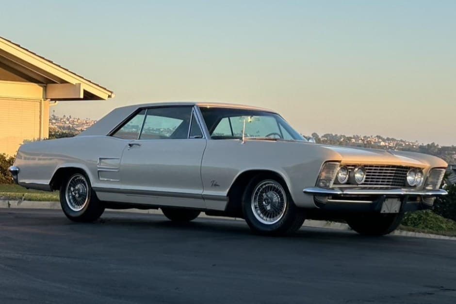 1964 Buick Riviera sold for $31,000
