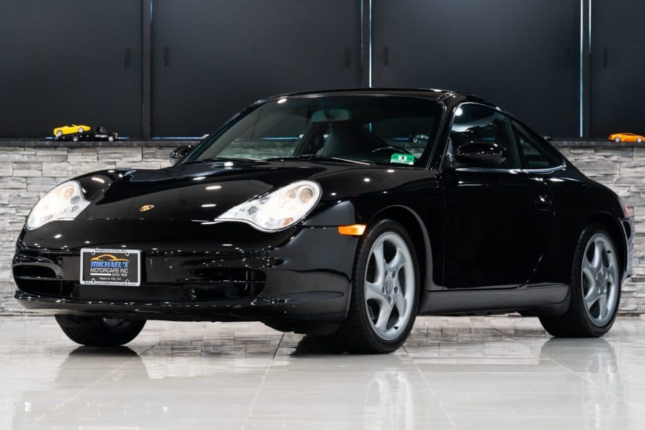 2002 Porsche 996 911 (Non-Turbo/GT2/GT3) sold for $40,500