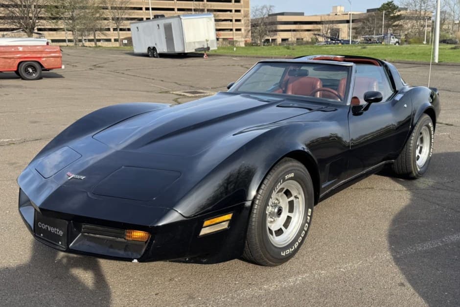 1980 Chevrolet Corvette C3 sold for $10,500