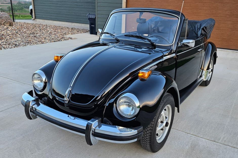 1979 Volkswagen Super Beetle sold for $37,000