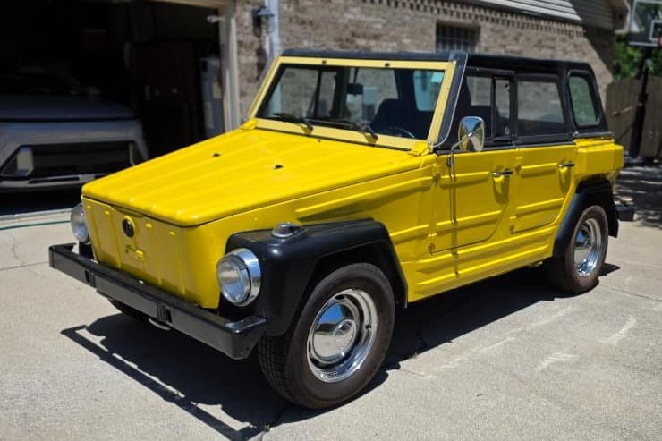 1972 Volkswagen Thing sold for $11,500