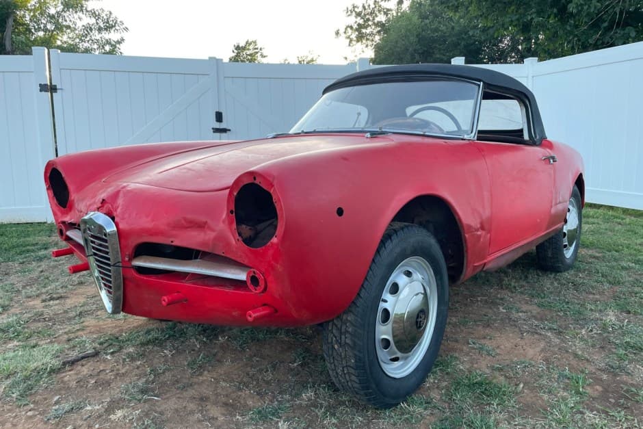 1960 Alfa Romeo 750/101 Series Giulietta & Giulia sold for $3,200