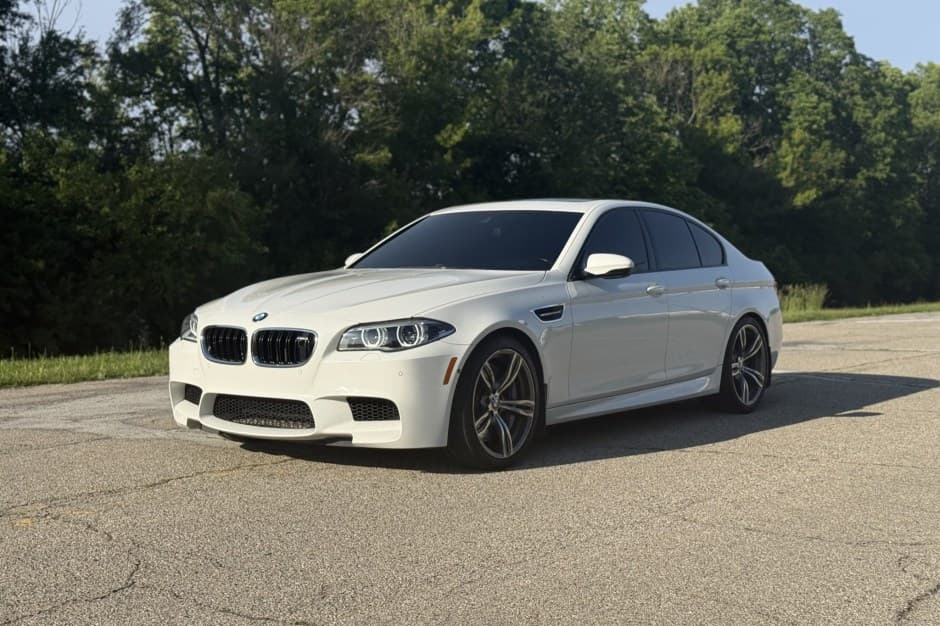 2015 BMW F10 M5 sold for $26,500