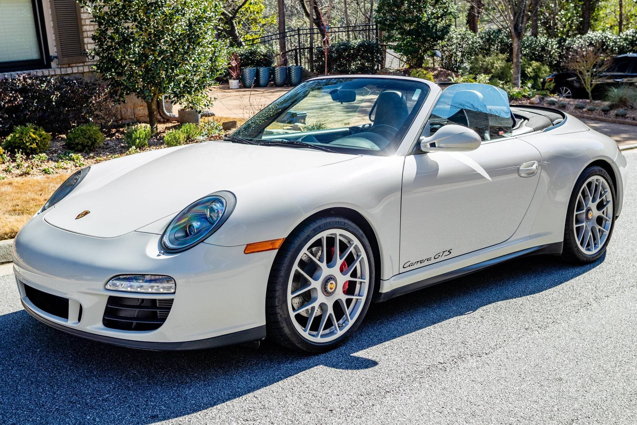2012 Porsche 997 911 sold for $79,273