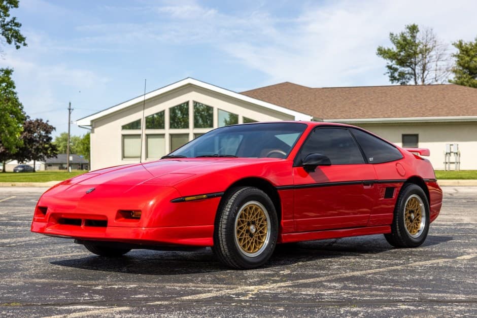 1988 Pontiac Fiero sold for $18,750