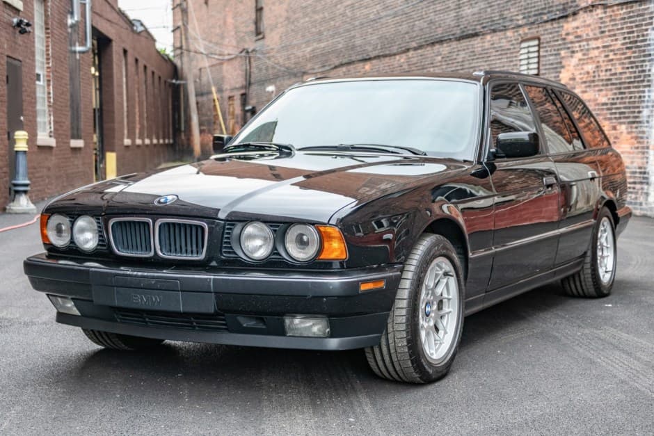 1994 BMW E34 5-Series sold for $12,100