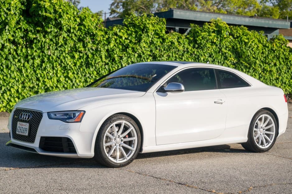 2013 Audi RS5 sold for $33,750