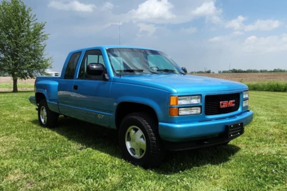 1994 GMC Sierra (GMT400 1988-2002) sold for $28,250