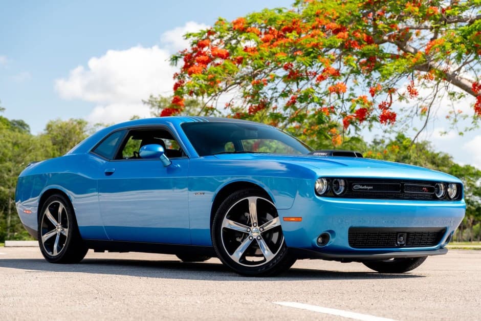 2016 Dodge Challenger SRT8 & 392 sold for $31,000