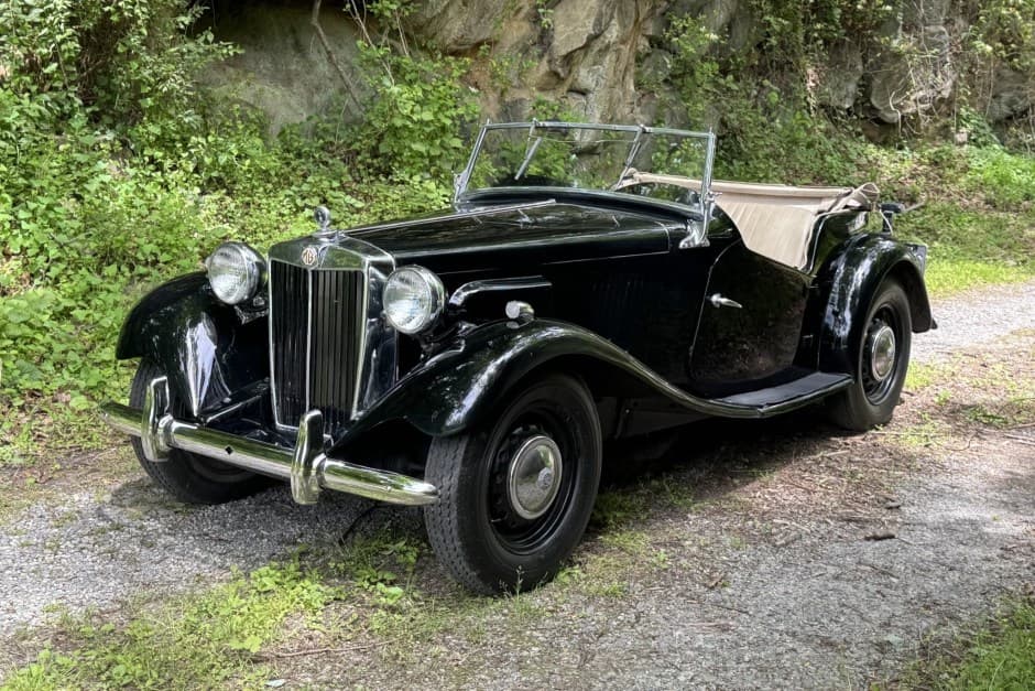 1952 MG TD sold for $8,333