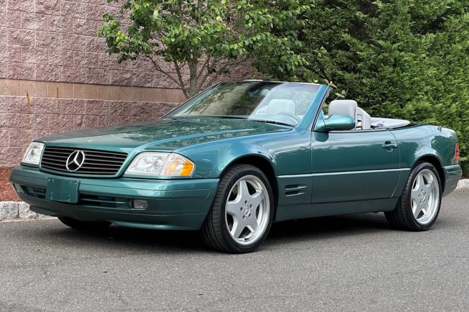 2000 Mercedes-Benz R129 SL sold for $35,000