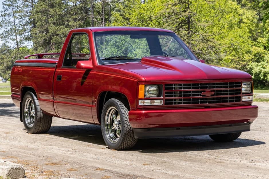 1988 Chevrolet C/K GMT400 (1988-2002) sold for $14,000