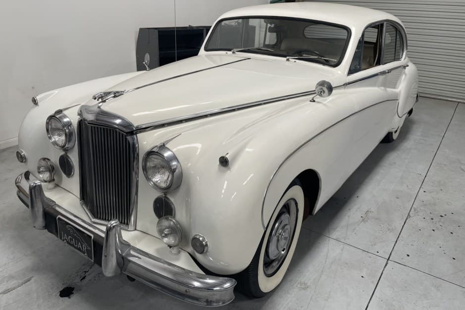1960 Jaguar Mk VII, VIII, & IX sold for $15,750
