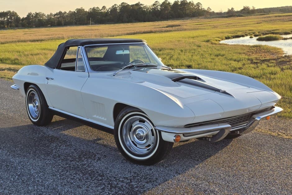 1967 Chevrolet Corvette C2 sold for $62,000