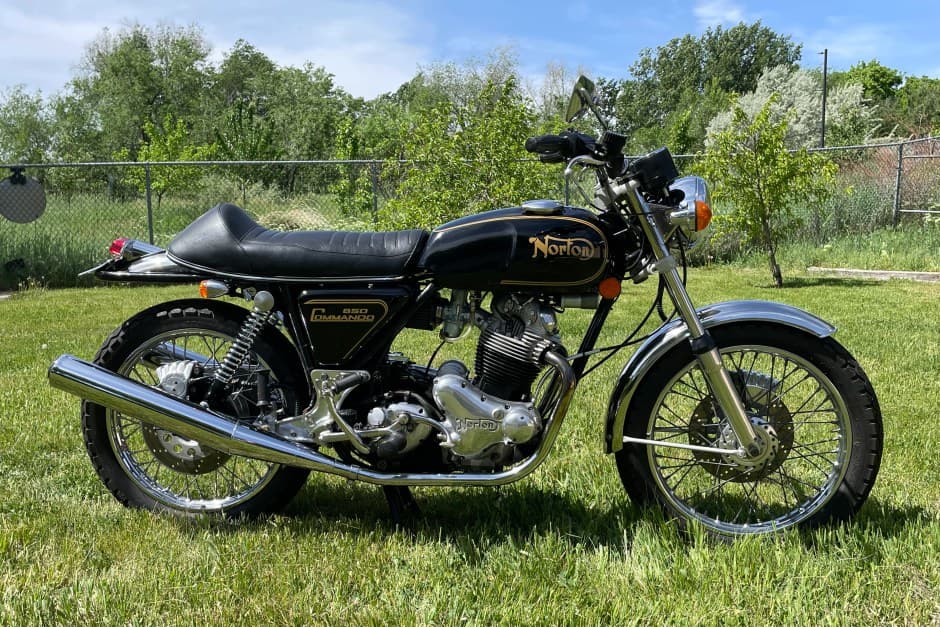 1975 Norton Commando sold for $5,999
