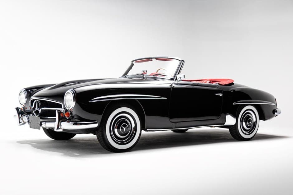 1961 Mercedes-Benz 190SL sold for $113,000