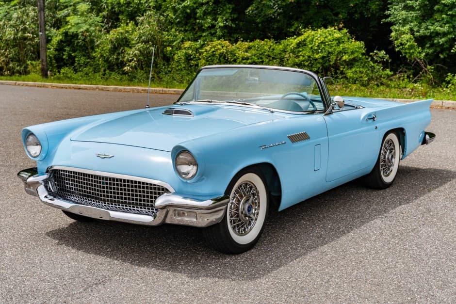 1957 Ford Thunderbird (1955-1957) sold for $25,500