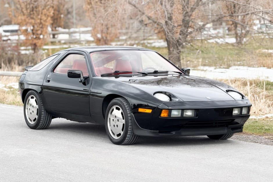 1982 Porsche 928 sold for $21,178