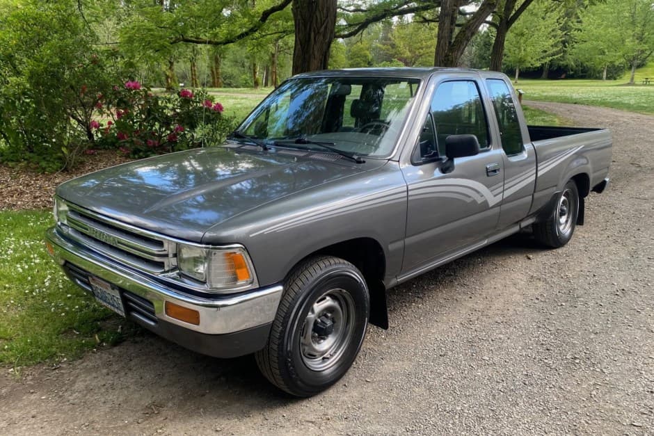 1989 Toyota Pickup (N80/90/100/110 1989-1997) sold for $16,000